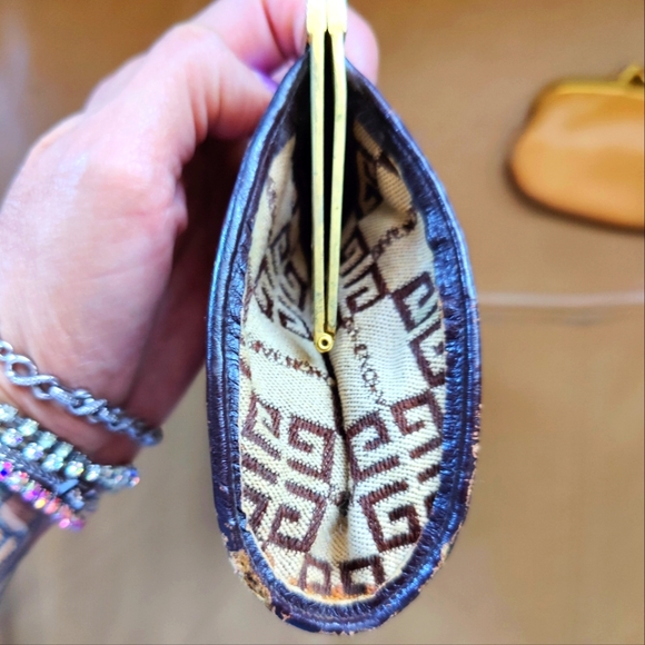 Givenchy Clutch - Picture 5 of 13